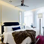 Ξενοδοχείο Browns Avenue 5*