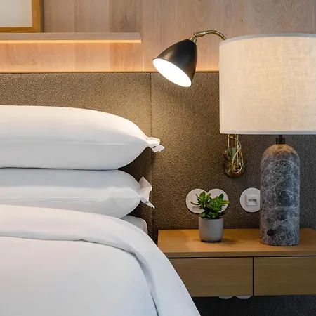 Browns Avenue Hotell 5*