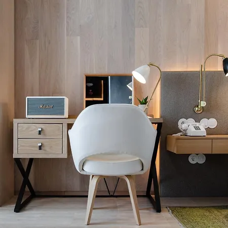 호텔 Browns Avenue 5*