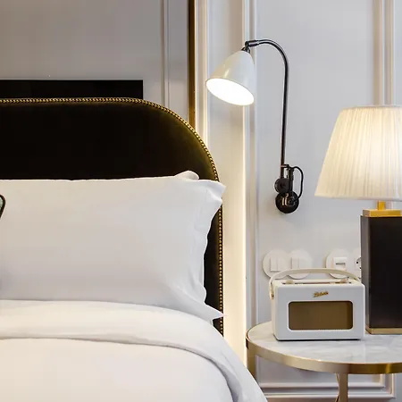 Hotel Browns Avenue 5*