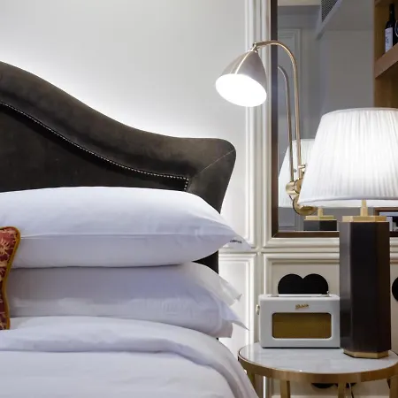Browns Avenue Готель 5*