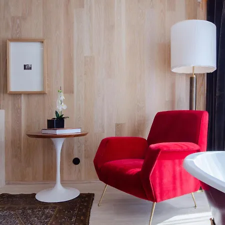 Hotell Browns Avenue 5*