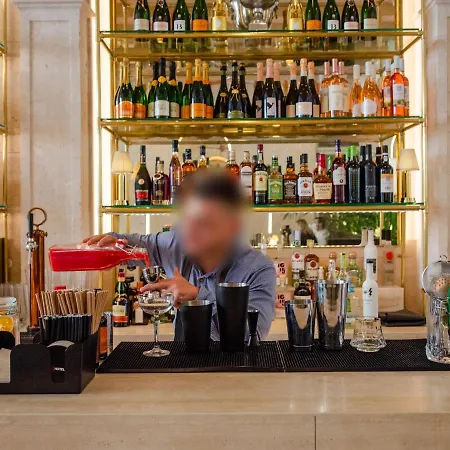 Browns Avenue Hotel 5*