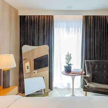 Browns Avenue 5* Лісабон