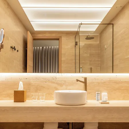 Browns Avenue 5*