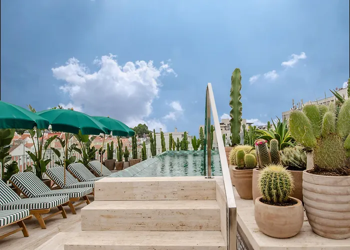 Browns Avenue Hotel 5*