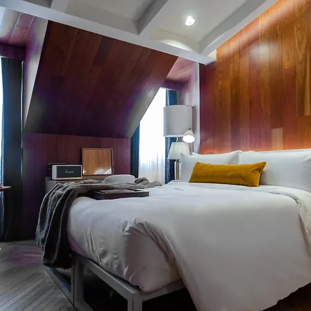 Browns Avenue Ξενοδοχείο 5*