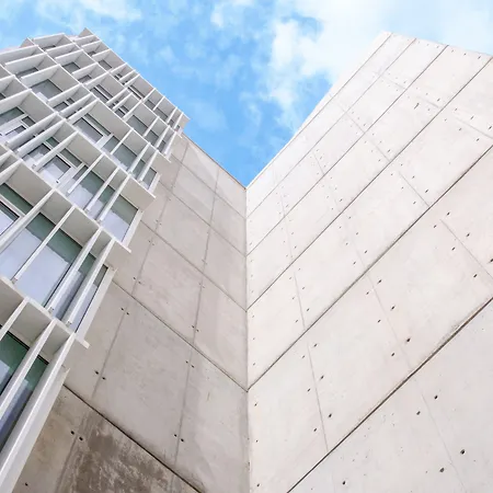 Ξενοδοχείο Browns Avenue 5*