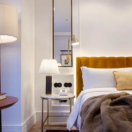 Browns Avenue Отель 5*